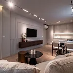 Azur Luxury شقة *