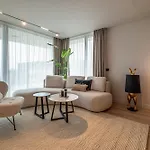 Azur Luxury شقة فارنا