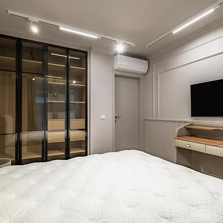 Azur Luxury شقة فارنا
