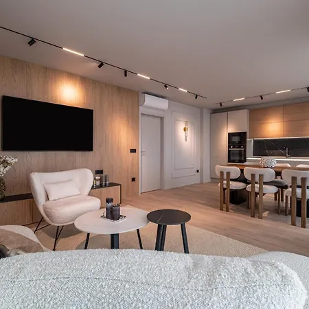 Azur Luxury Βάρνα