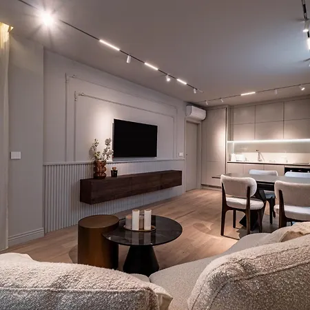 Azur Luxury Apartament *