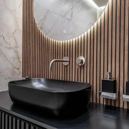 Azur Luxury Apartament *